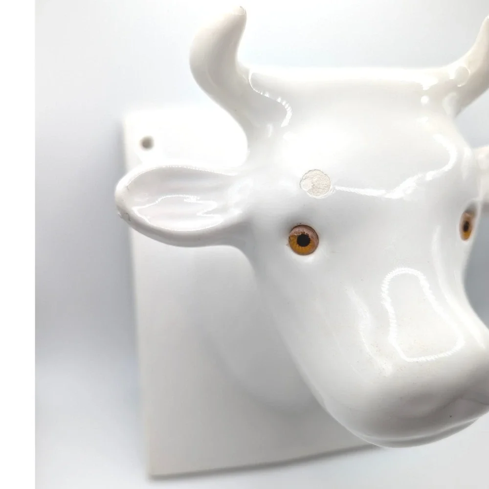 Vintage Ceramic Cow Head Wall Mount White Glossy Bull Steer Key Hook